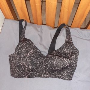 Lululemon underwire bra
